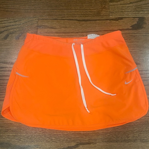Nike Athletic Skort Dri-Fit - Picture 2 of 3